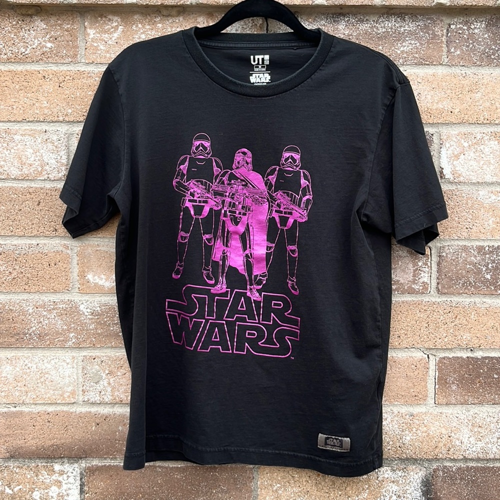 Uniqlo Captain Phasma UT Limited Edition The Last Jedi Shirt With Hot Pink Foil